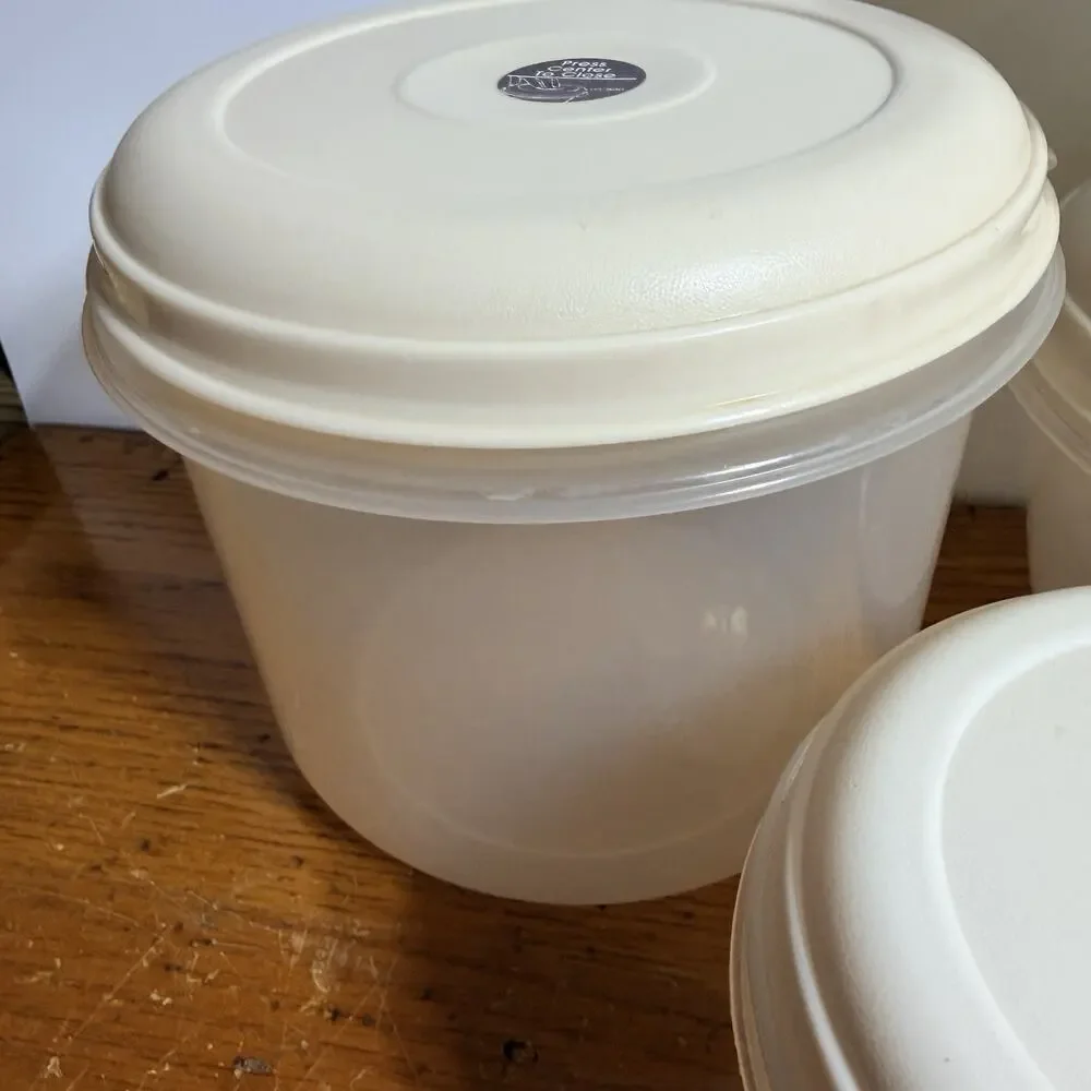 Rubbermaid set vtg